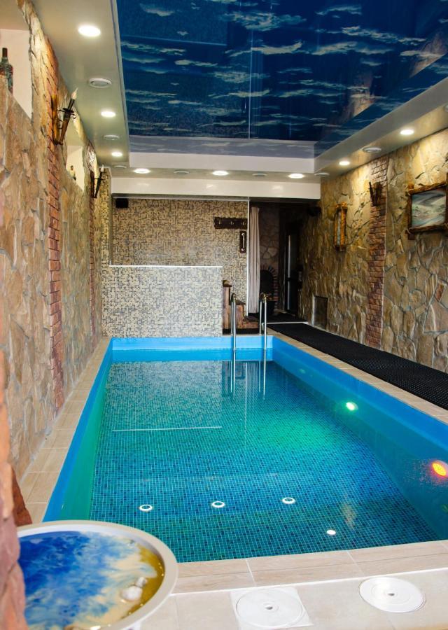 Relax Complex Hotel Boryspil Ngoại thất bức ảnh